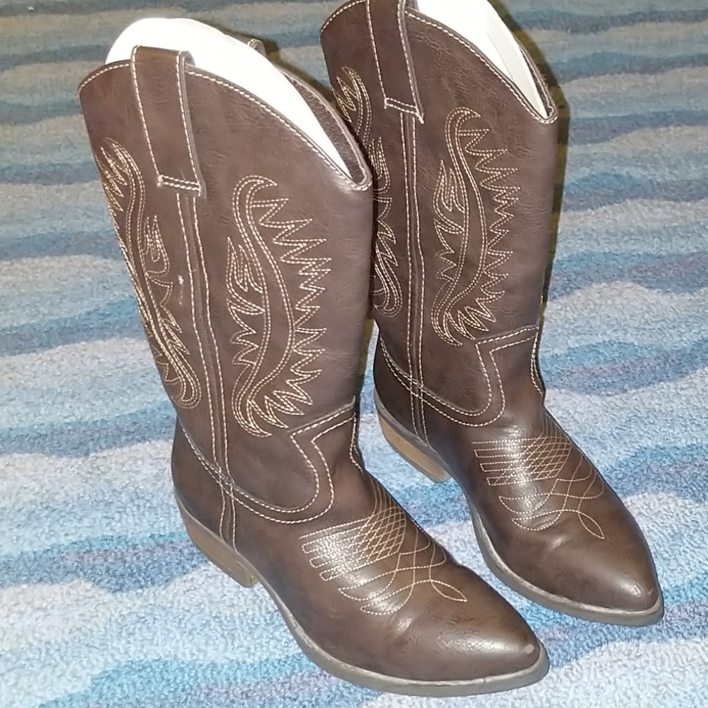 Rampage Cowboy Boots 👢👢